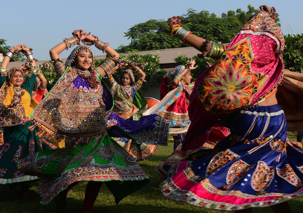 Ritmo y color en honor de Durga