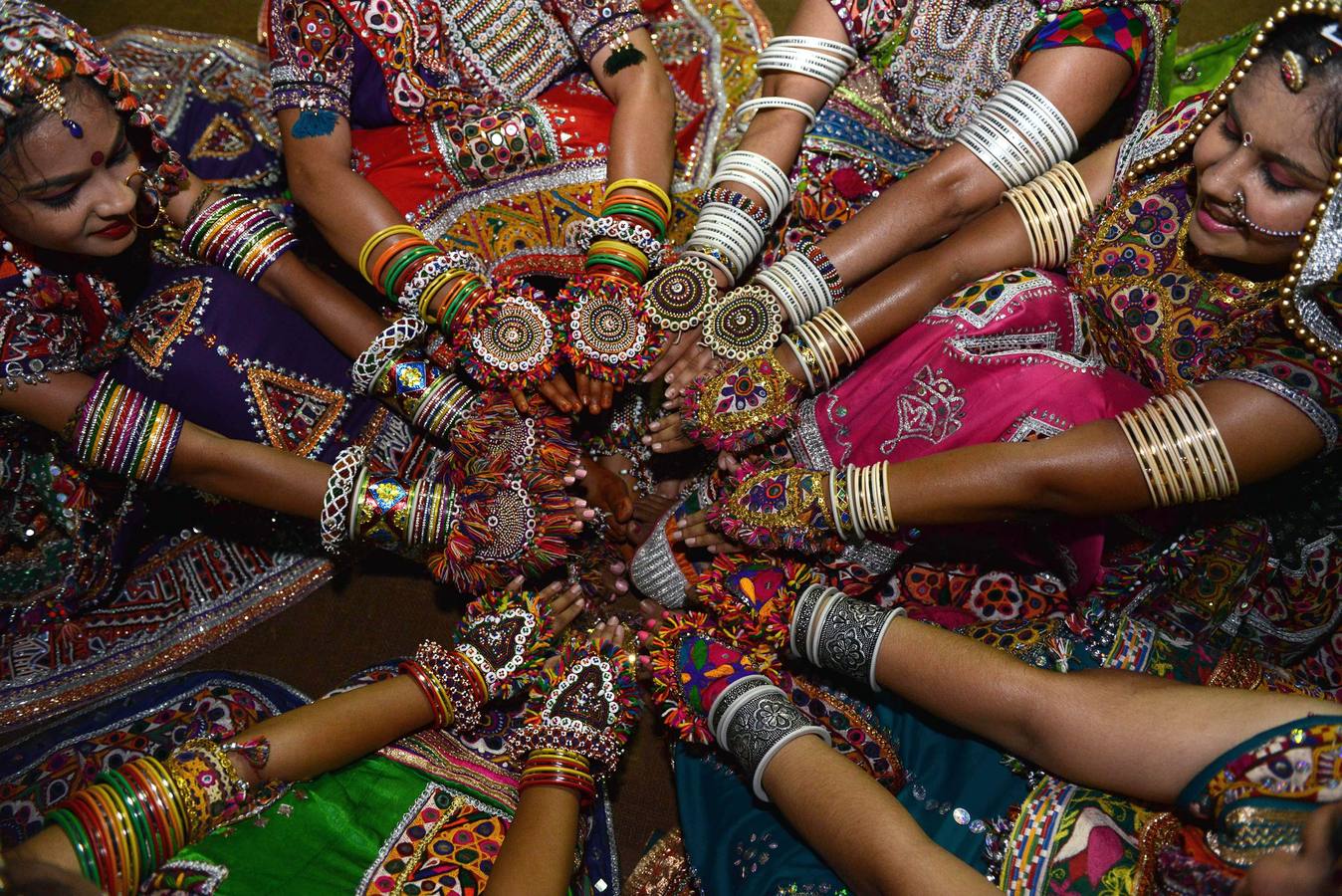 Ritmo y color en honor de Durga