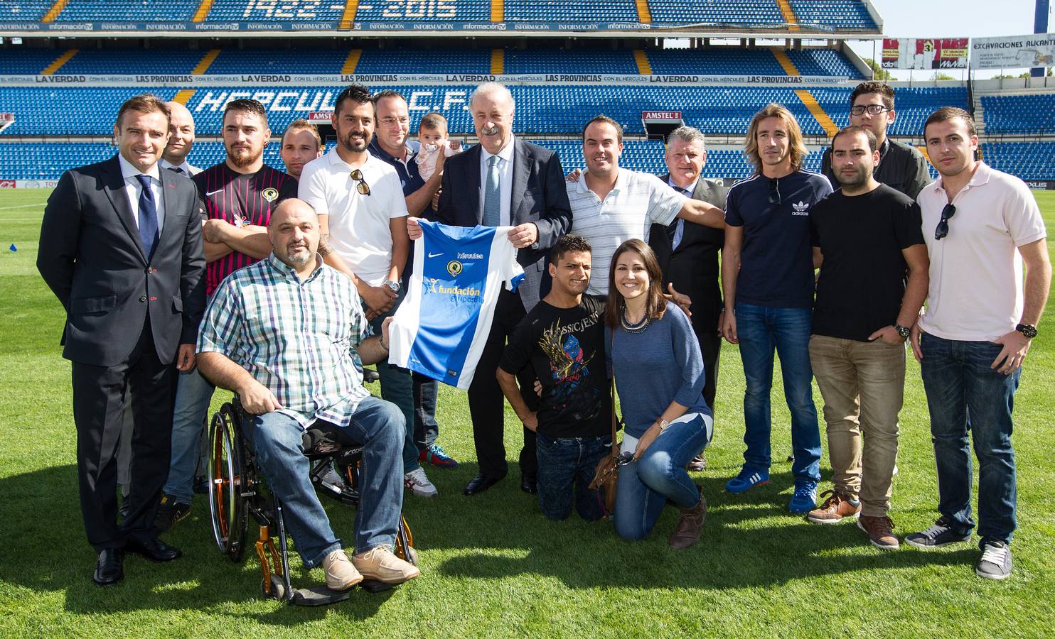 Del Bosque se toma el España-Inglaterra en el Rico Pérez como si fuera un partido oficial