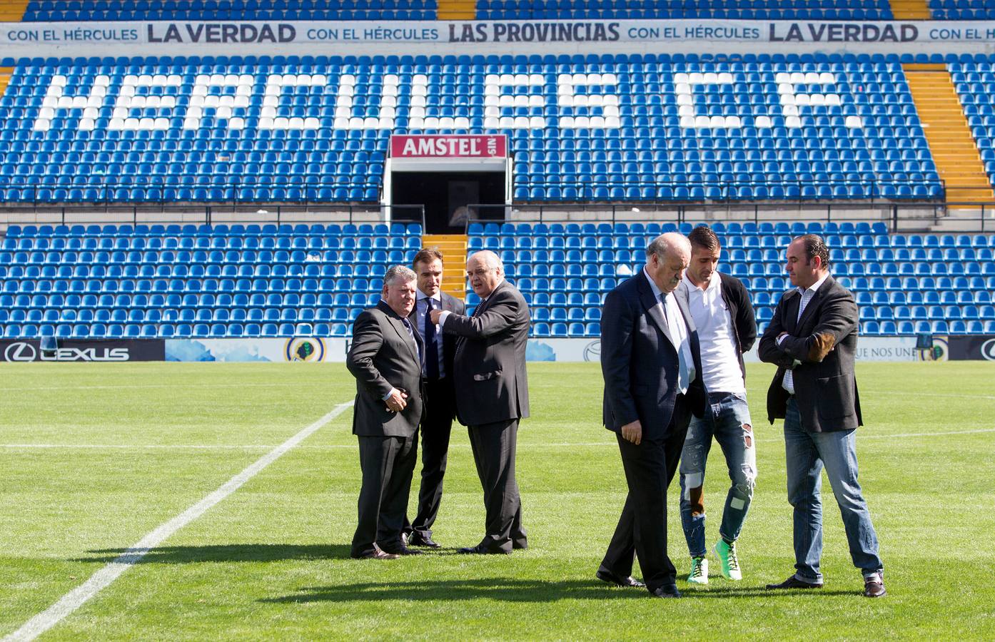 Del Bosque se toma el España-Inglaterra en el Rico Pérez como si fuera un partido oficial