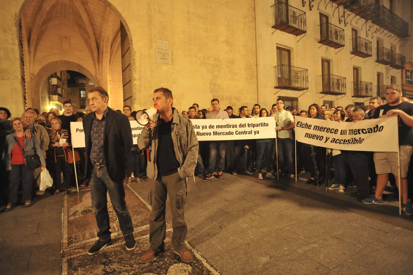 Los placeros quieren el nuevo edificio para el Mercado Central