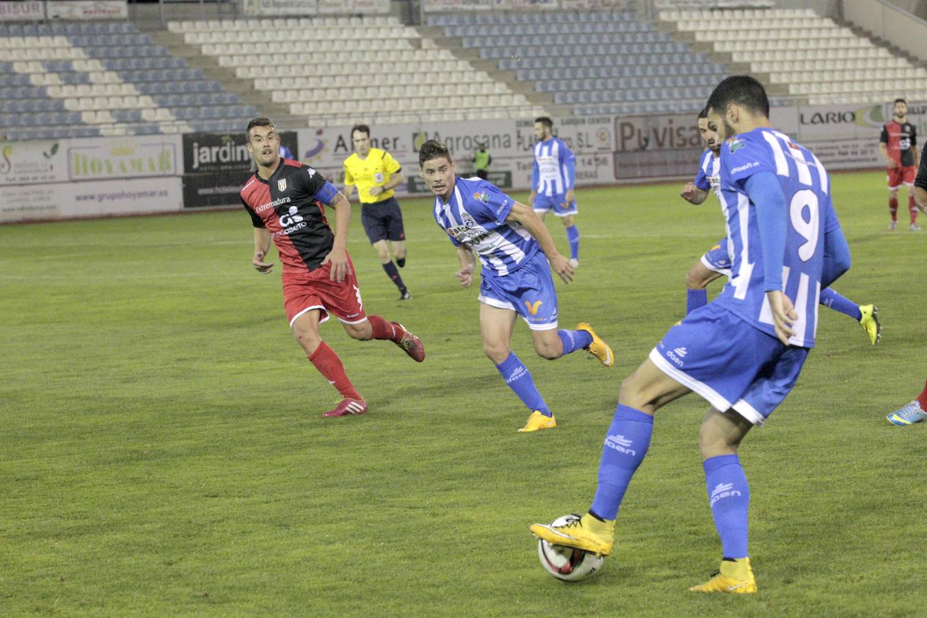 Imágenes del partido La Hoya Lorca-Mérida