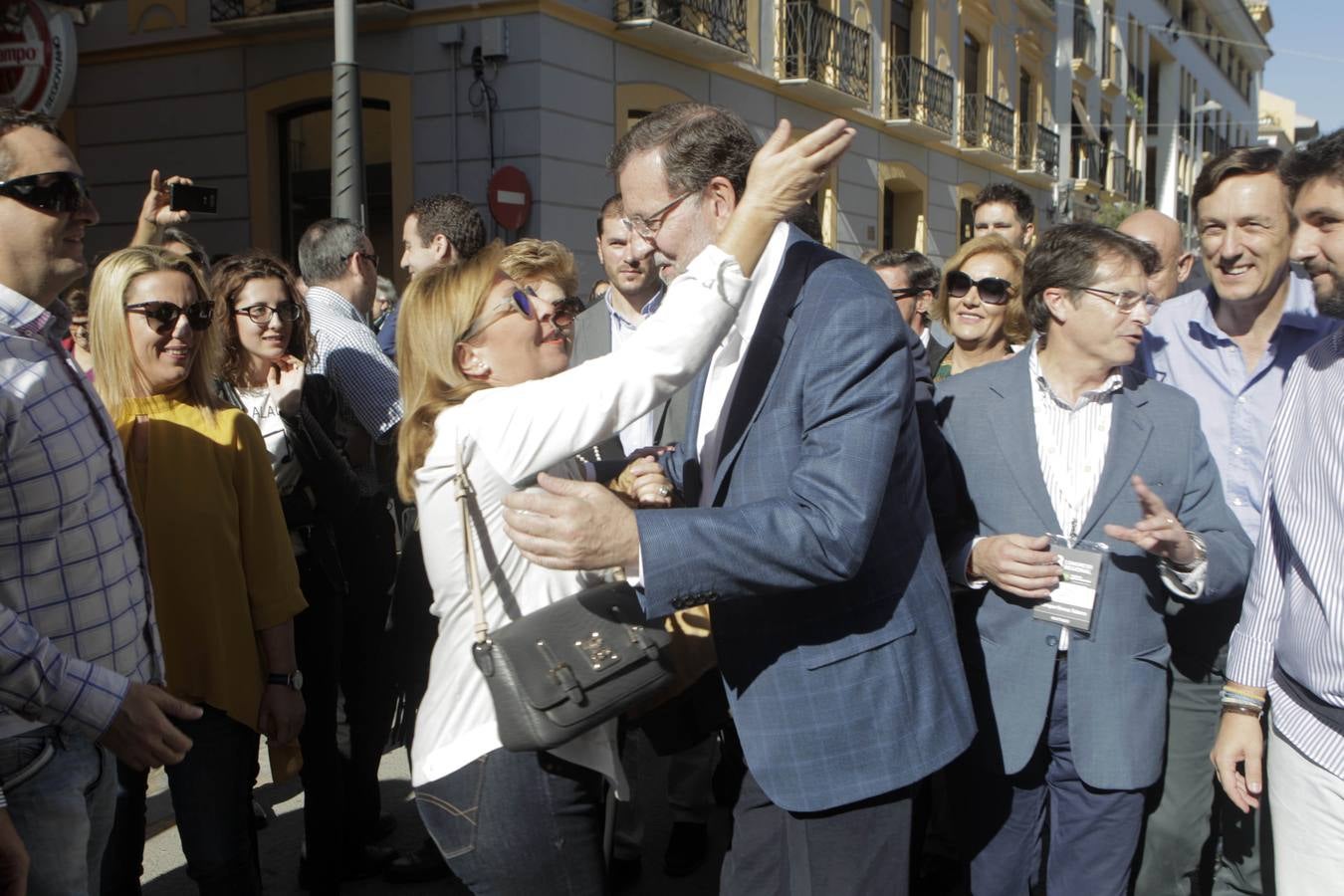 Rajoy se da un baño de masas en Lorca