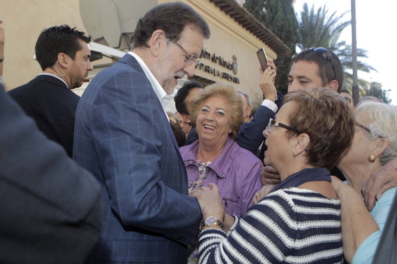 Rajoy se da un baño de masas en Lorca