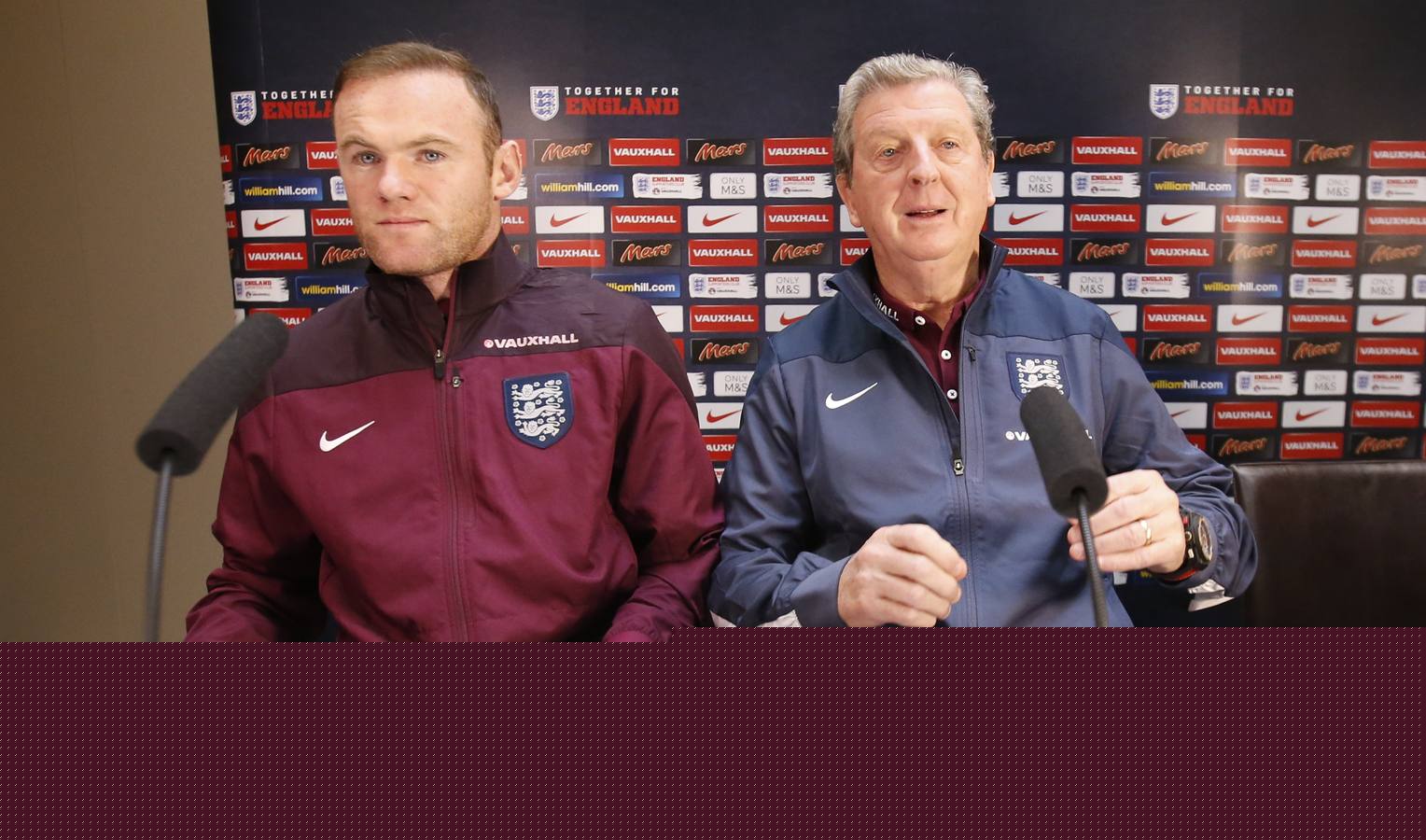 Rooney ofrece rueda de prensa