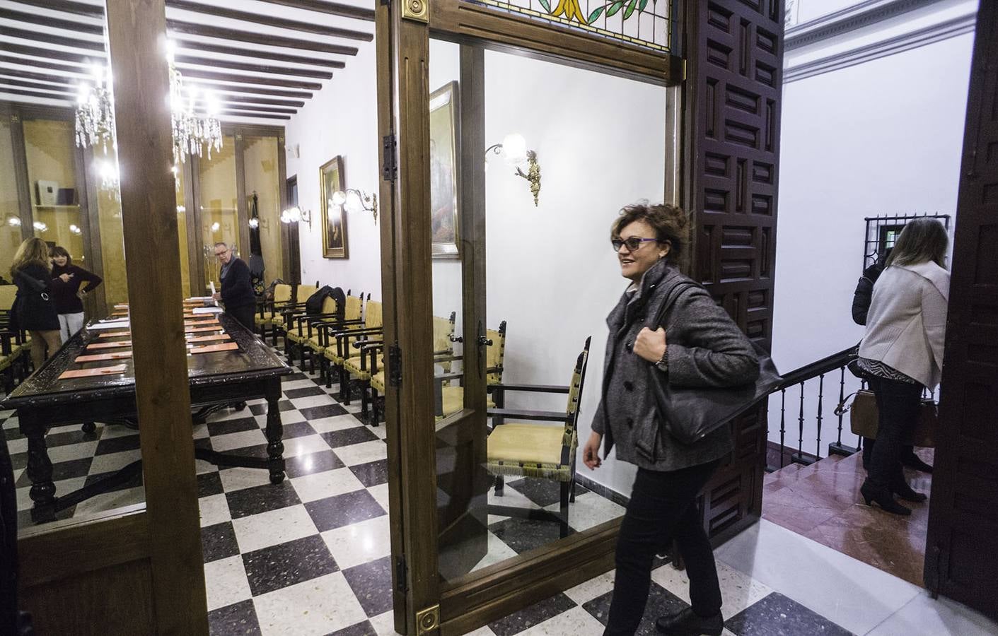 Los Moros y Cristianos de Orihuela inician el camino para lograr el Interés Turístico Nacional