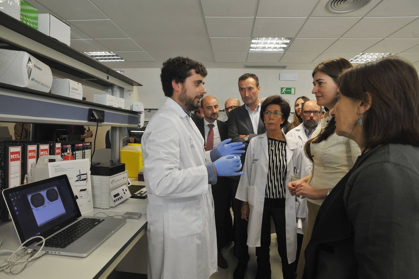 Carmen Montón visita el Hospital General de Elche