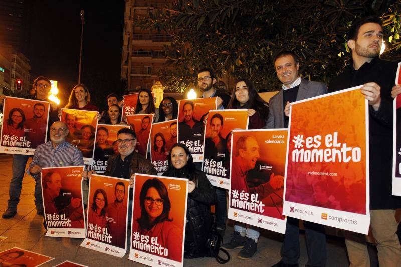 Pegada de carteles en Alicante