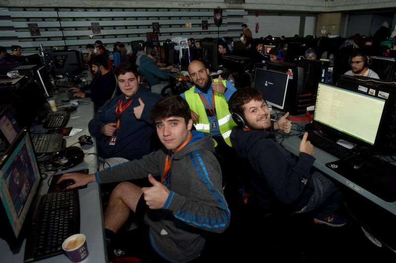 Segunda y multitudinaria jornada de Murcia Lan Party