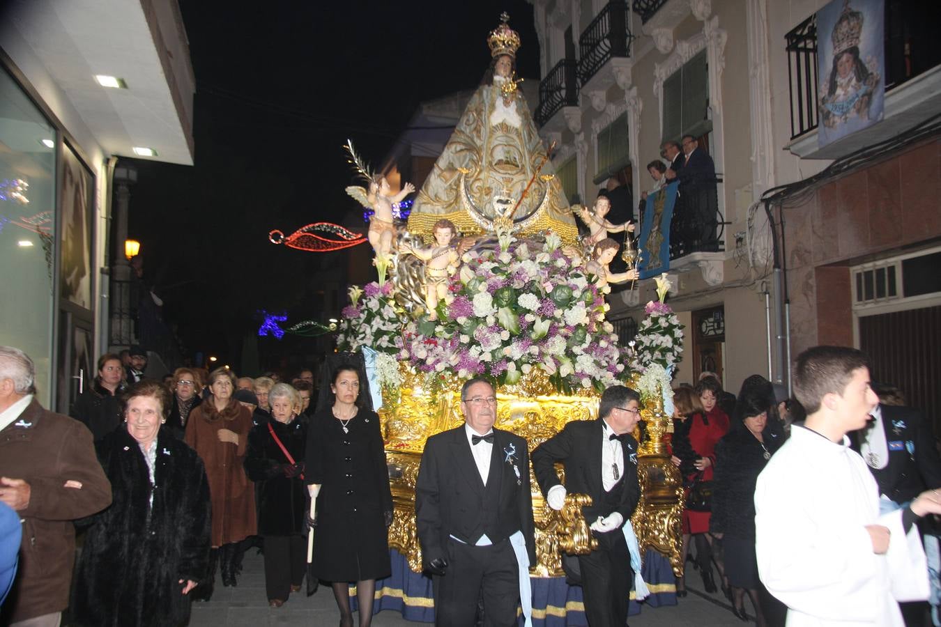 La Patrona de los yeclanos llena de fervor la ciudad