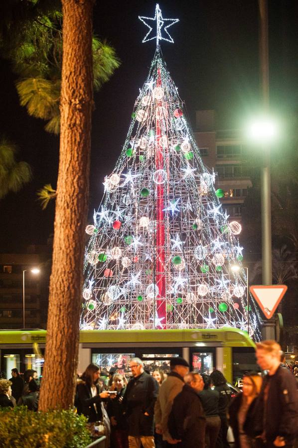 La Navidad llega a lo grande a la plaza Circular