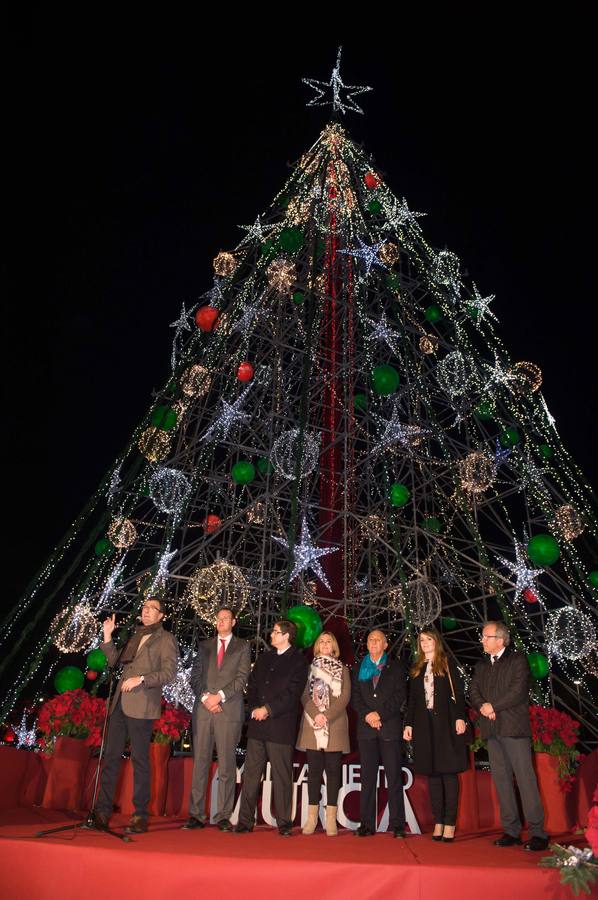 La Navidad llega a lo grande a la plaza Circular