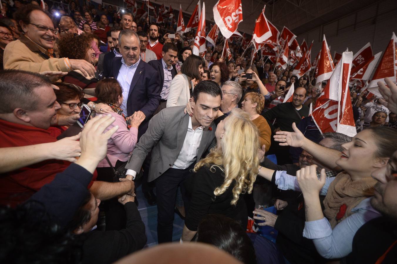 Pedro Sánchez, en Murcia: «En lo único que no ha recortado el PP es en corrupción»