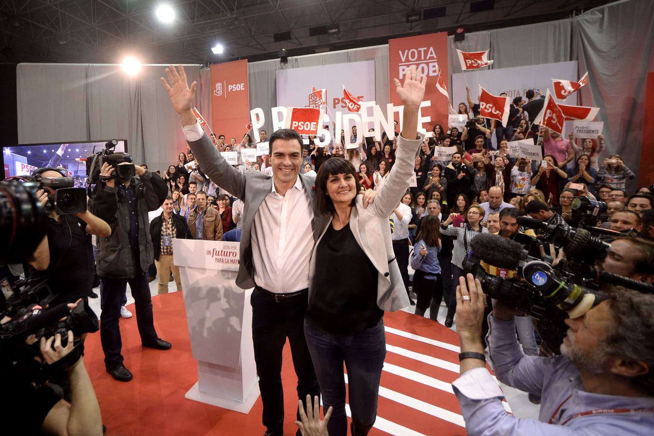 Pedro Sánchez, en Murcia: «En lo único que no ha recortado el PP es en corrupción»