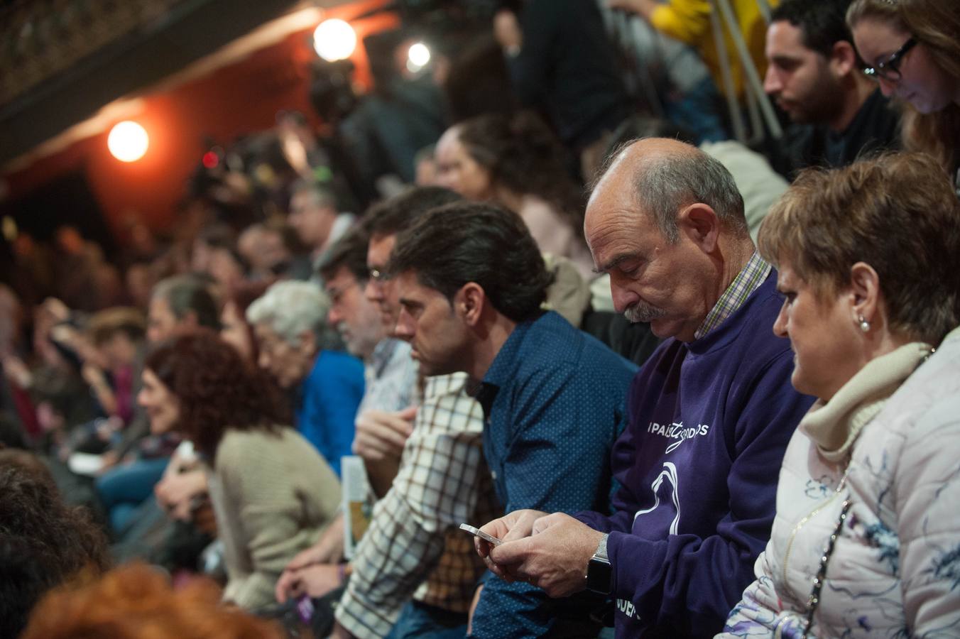 El Teatro Circo, abarrotado para ver a Pablo Iglesias