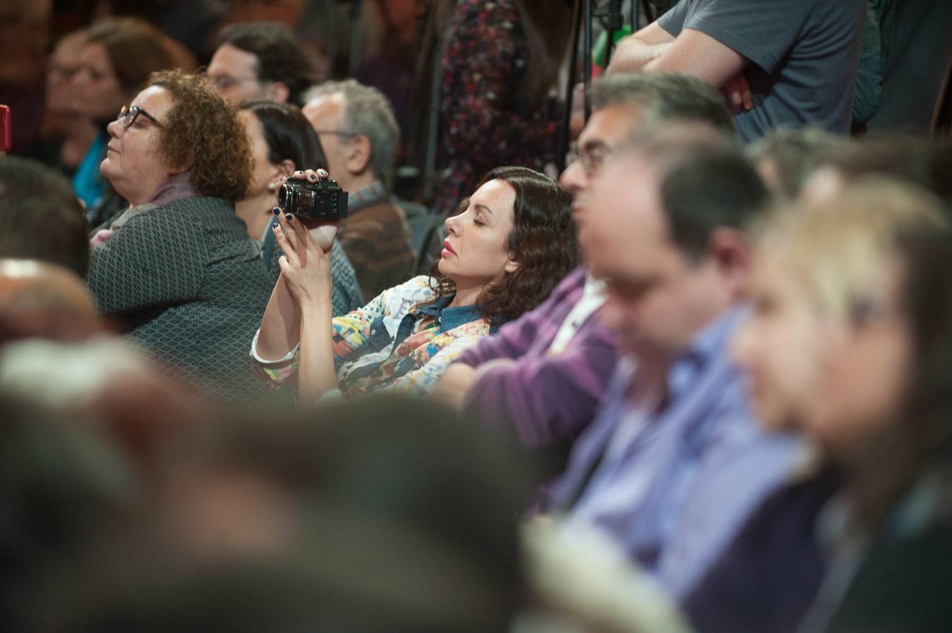 El Teatro Circo, abarrotado para ver a Pablo Iglesias