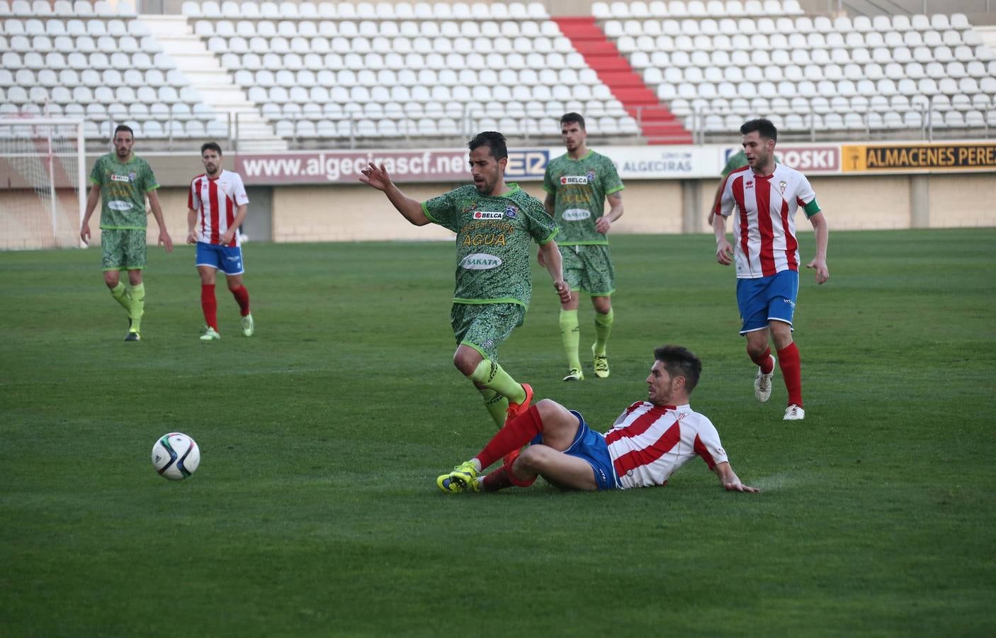 La Hoya se deja 3 puntos en Algeciras (2-1)