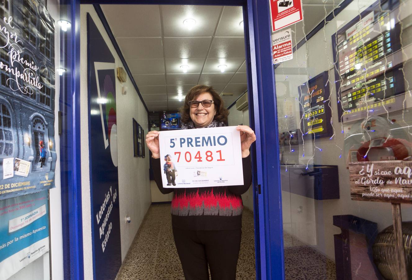 70481: Elche vende dos series de un quinto premio