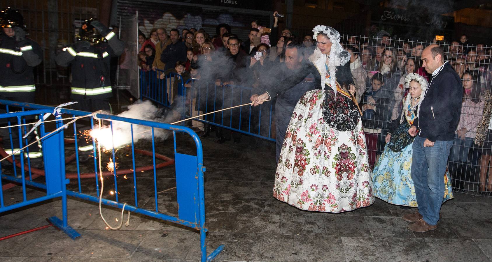 Una hoguera de Navidad efímera a más no poder