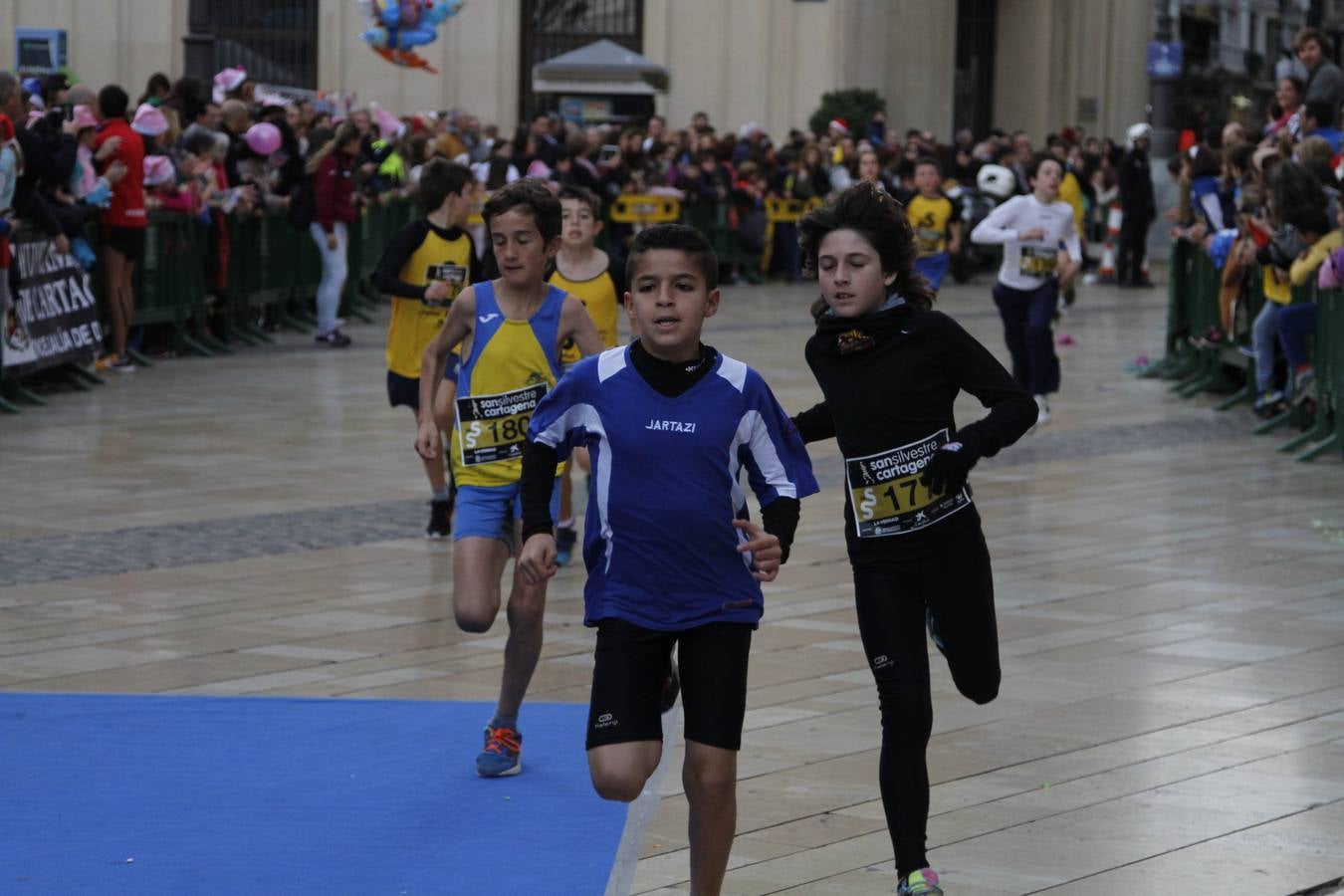 Alevines e infantiles a la carrera en Cartagena