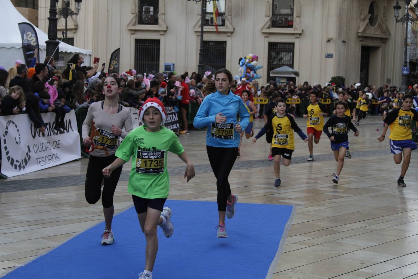 Alevines e infantiles a la carrera en Cartagena