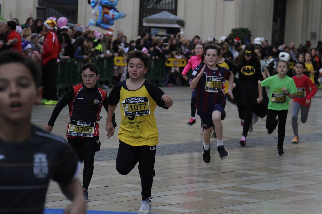 Alevines e infantiles a la carrera en Cartagena