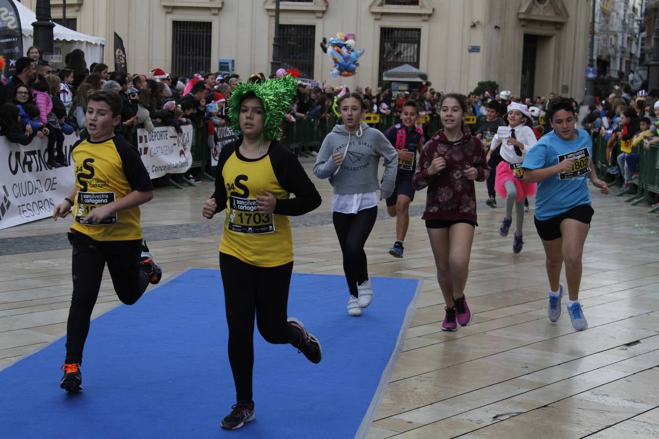 Alevines e infantiles a la carrera en Cartagena