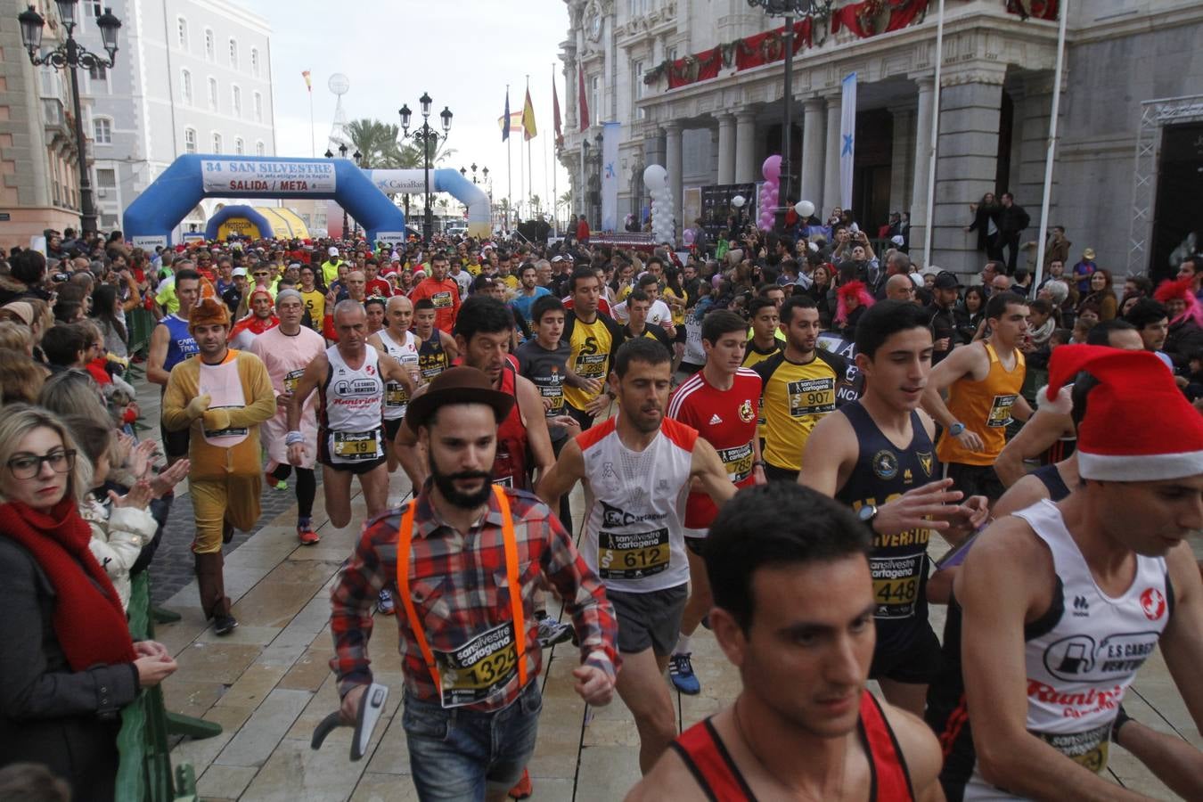 Primeros metros de la San Silvestre de Cartagena 2015