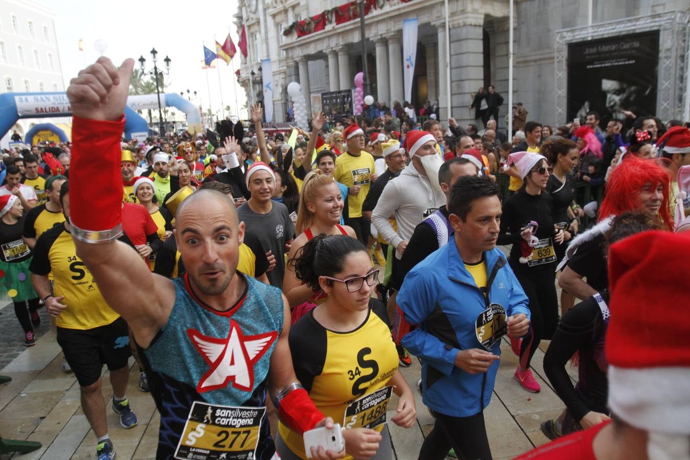 Primeros metros de la San Silvestre de Cartagena 2015