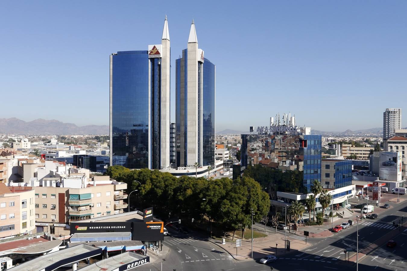 Las &#039;Torres Gemelas&#039; de Murcia cambian de imagen