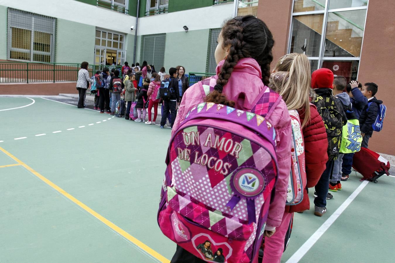 Los niños vuelven al colegio Manjón Cervantes tras siete años de &#039;exilio