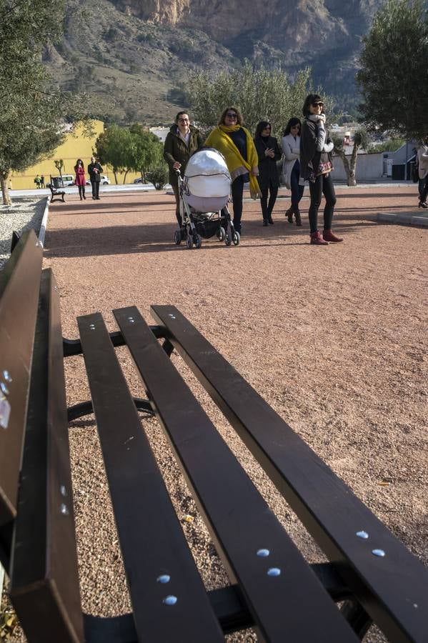 El PP acondiciona una zona verde con pista deportiva en la zona residencial de Redován