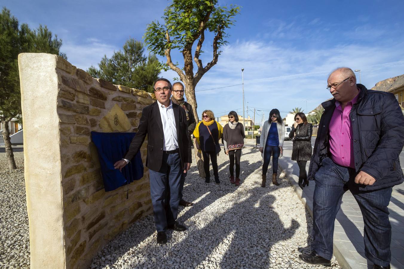 El PP acondiciona una zona verde con pista deportiva en la zona residencial de Redován