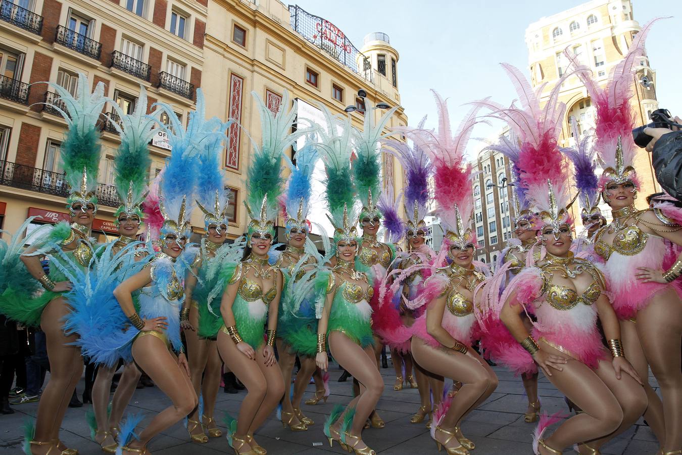 La fiesta de la provincia recorre el centro de Madrid