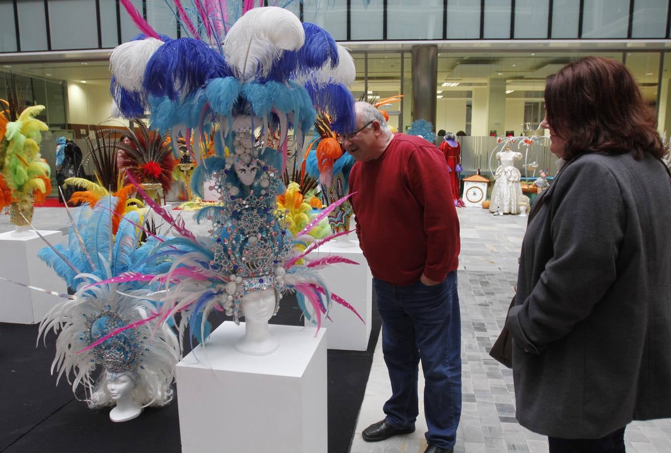 Plumas y lentejuelas de Carnaval