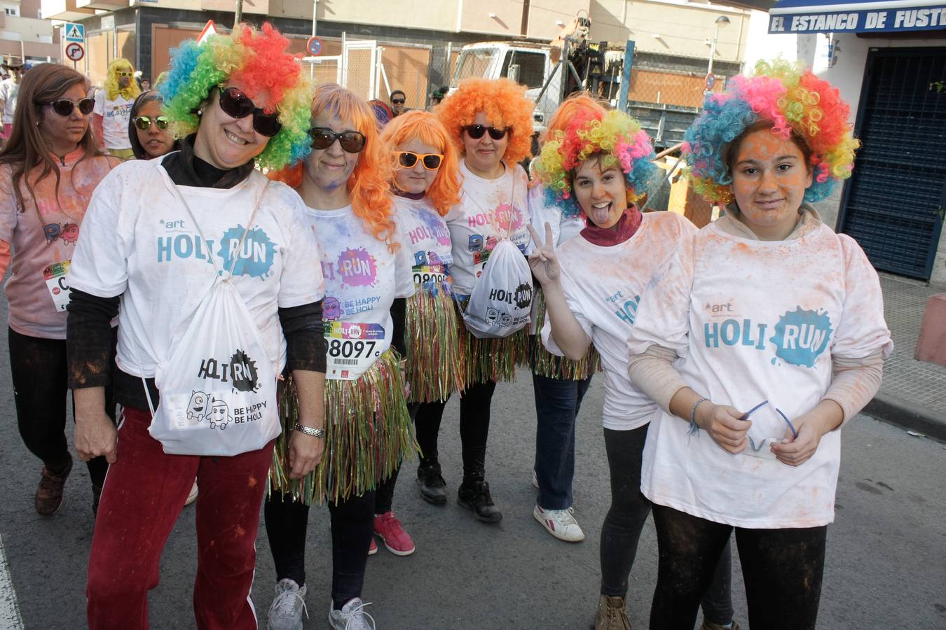 La &#039;Holi Run&#039; llena las calles de color
