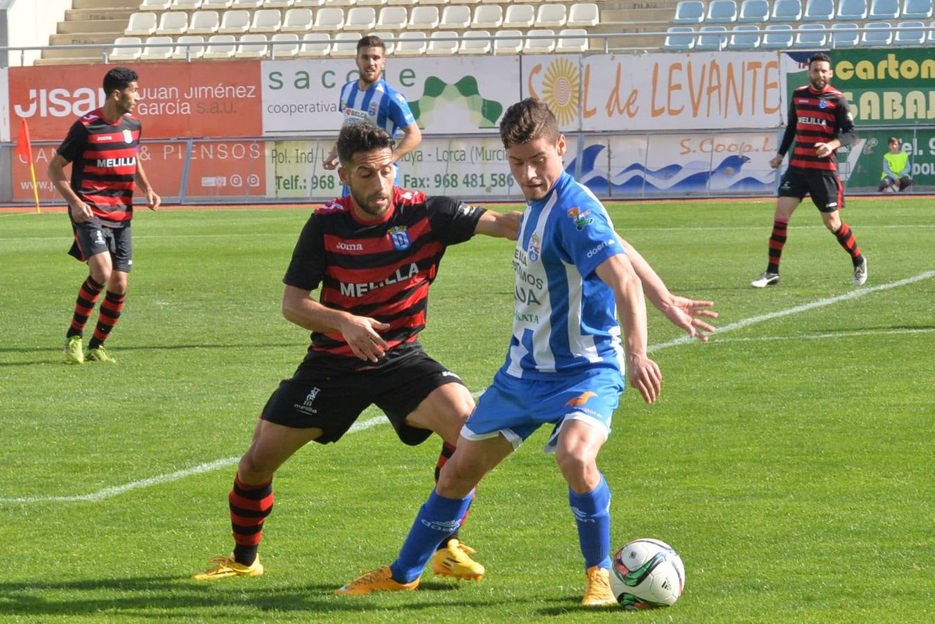 Las imágenes de la goleada de La Hoya al Melilla (6-1)