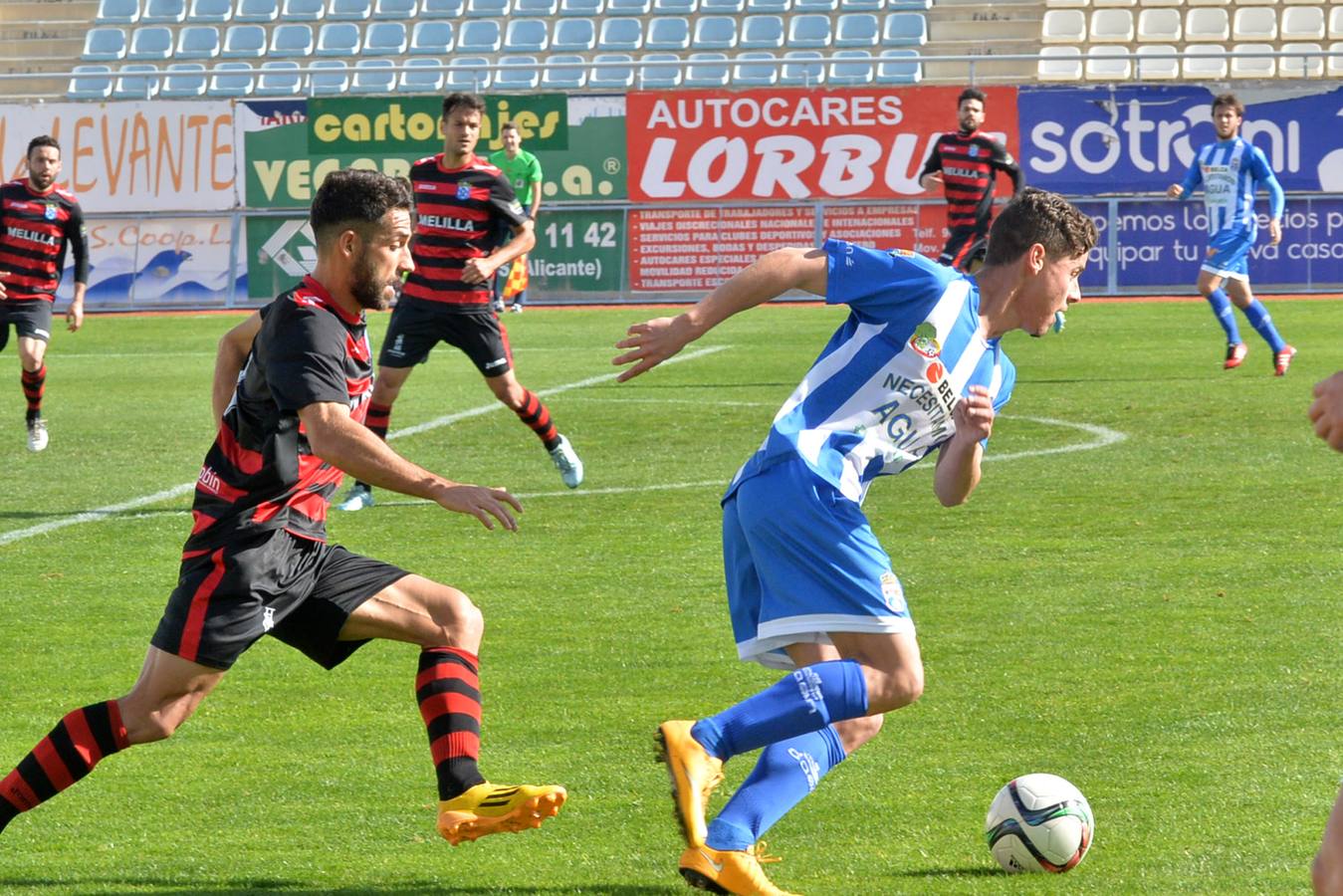 Las imágenes de la goleada de La Hoya al Melilla (6-1)
