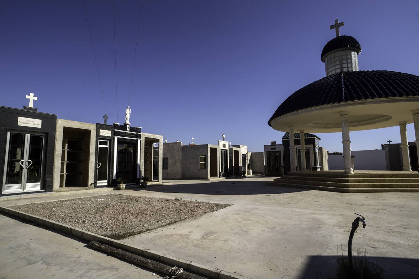 El tripartito expropiará aquellas parcelas del cementerio que no se obren este año