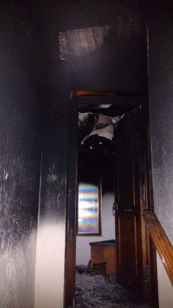 Ocho atendidos por inhalación de humo en el incendio de una casa