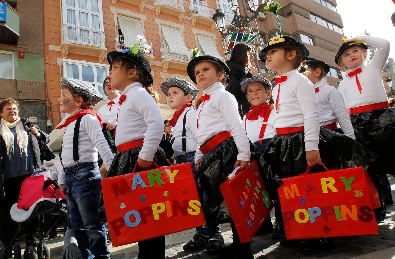 Mucha ilusión en el desfile infantil de Cartagena