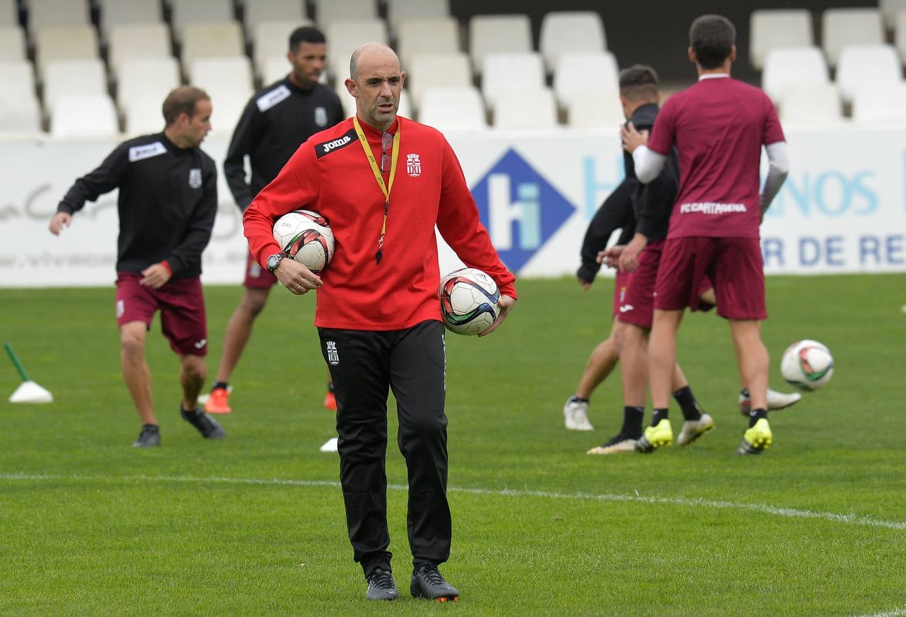 Primer entrenamiento de Alberto Monteagudo con el Cartagena.