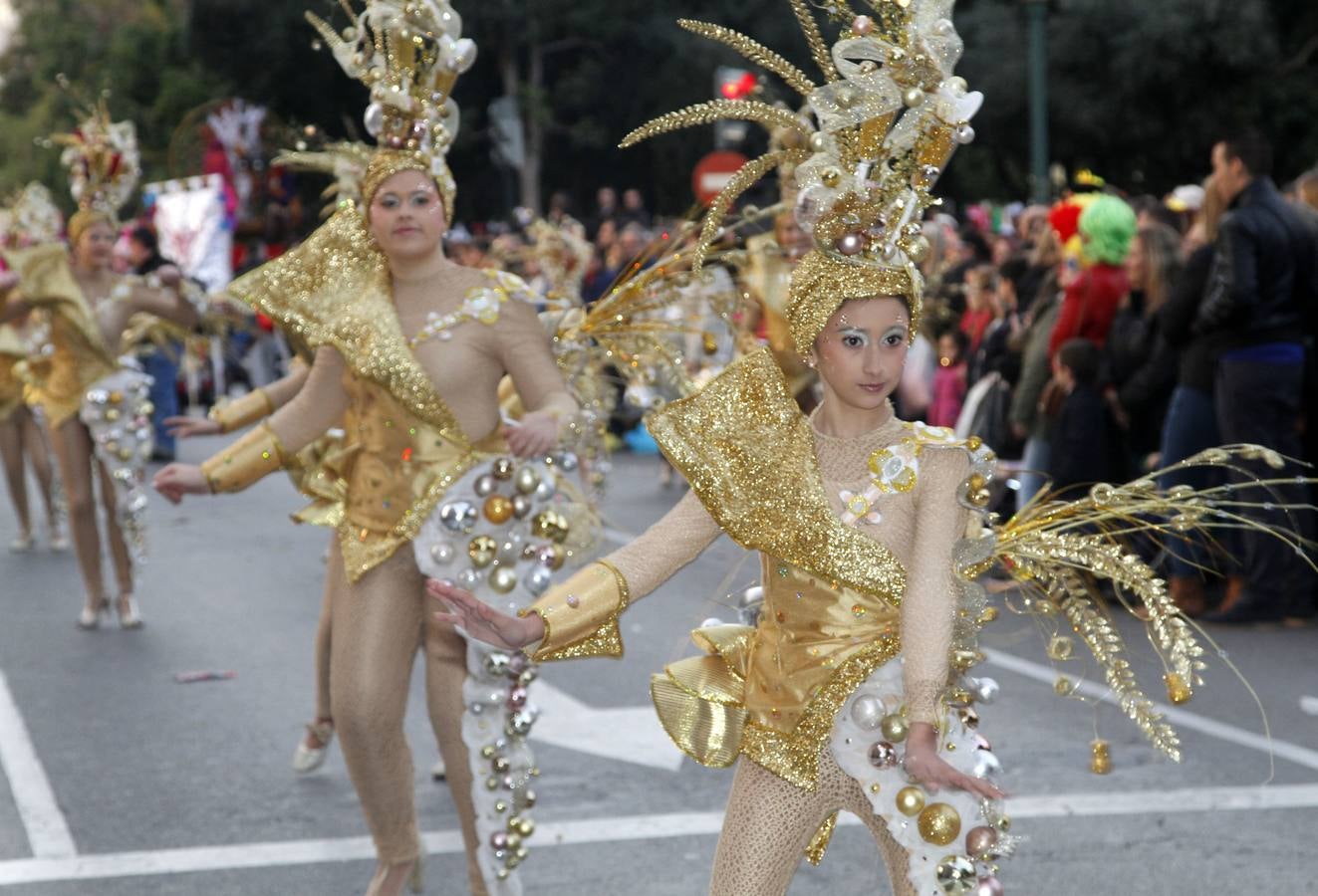 El Carnaval gana al frío de calle en Cartagena