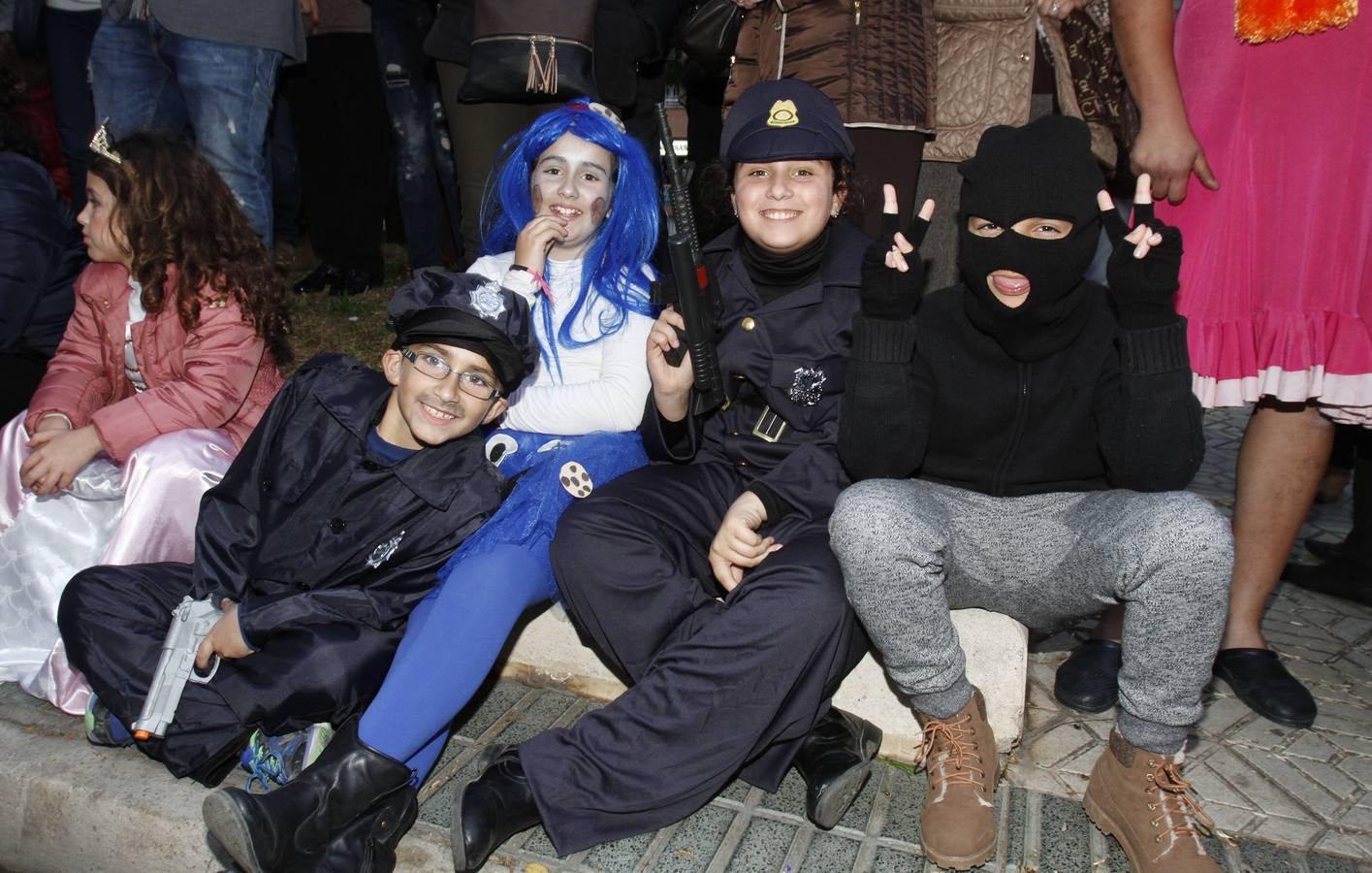 El Carnaval gana al frío de calle en Cartagena