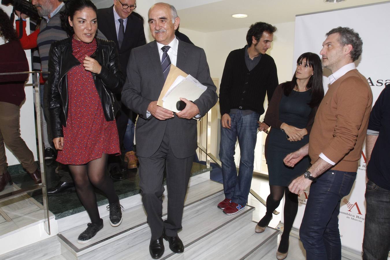 Garre rebate a Valcárcel y se alía con la oposición