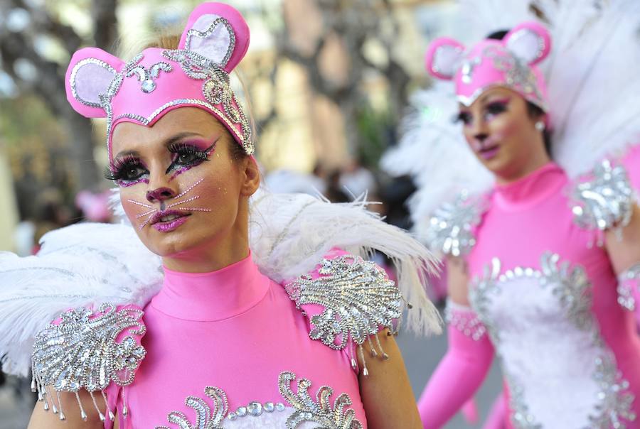 La Fama y Vistabella disfrutan del carnaval