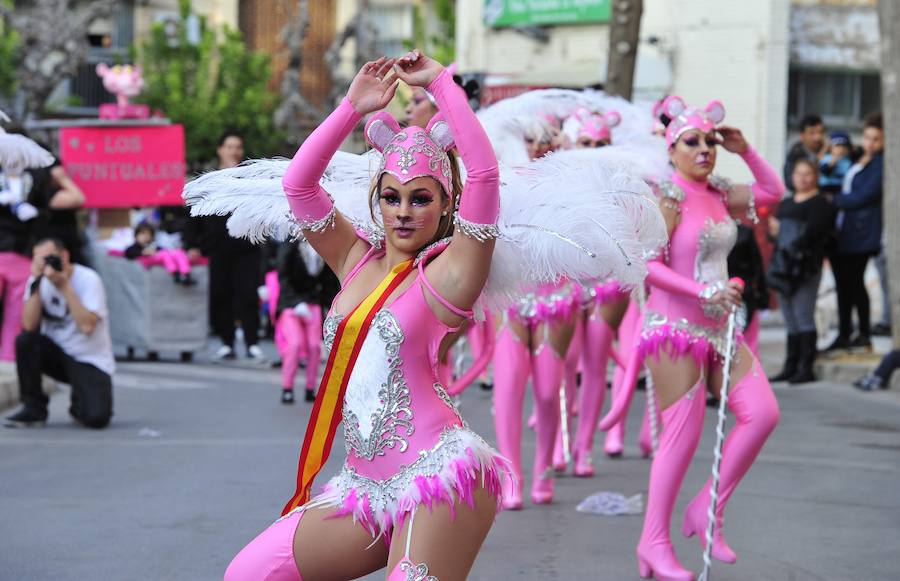 La Fama y Vistabella disfrutan del carnaval