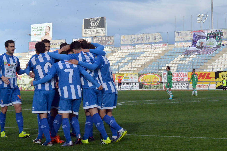 Un asistente local en el triunfo del Brócoli Mecánico (2-0)