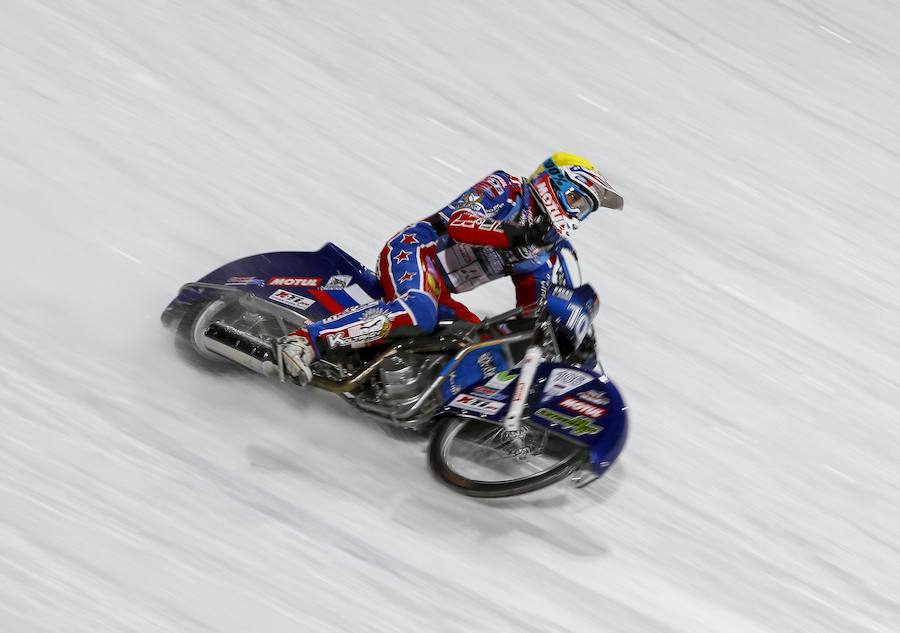 Hielo y motos a toda velocidad