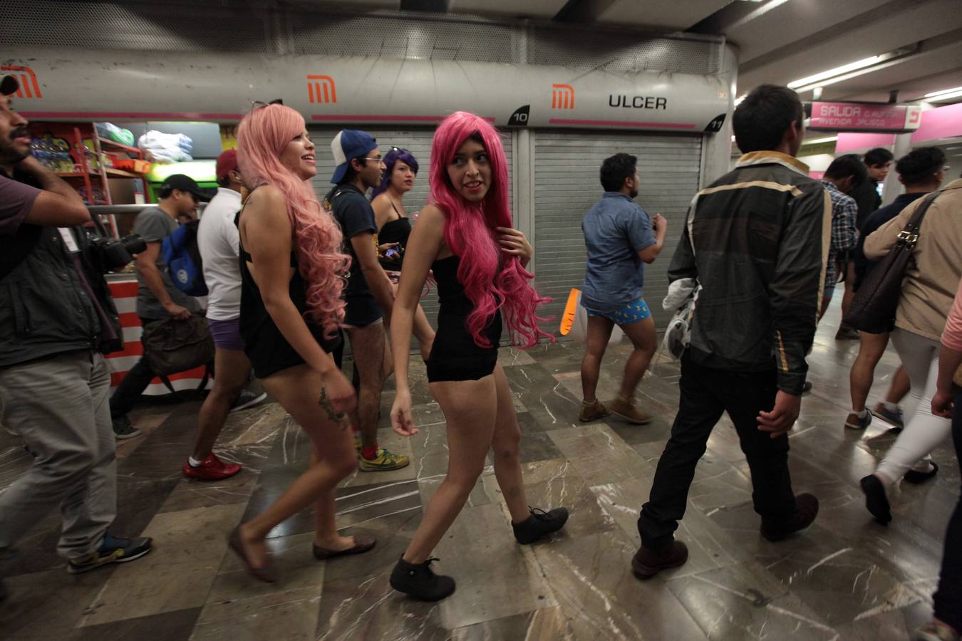 Sin pantalones en el metro